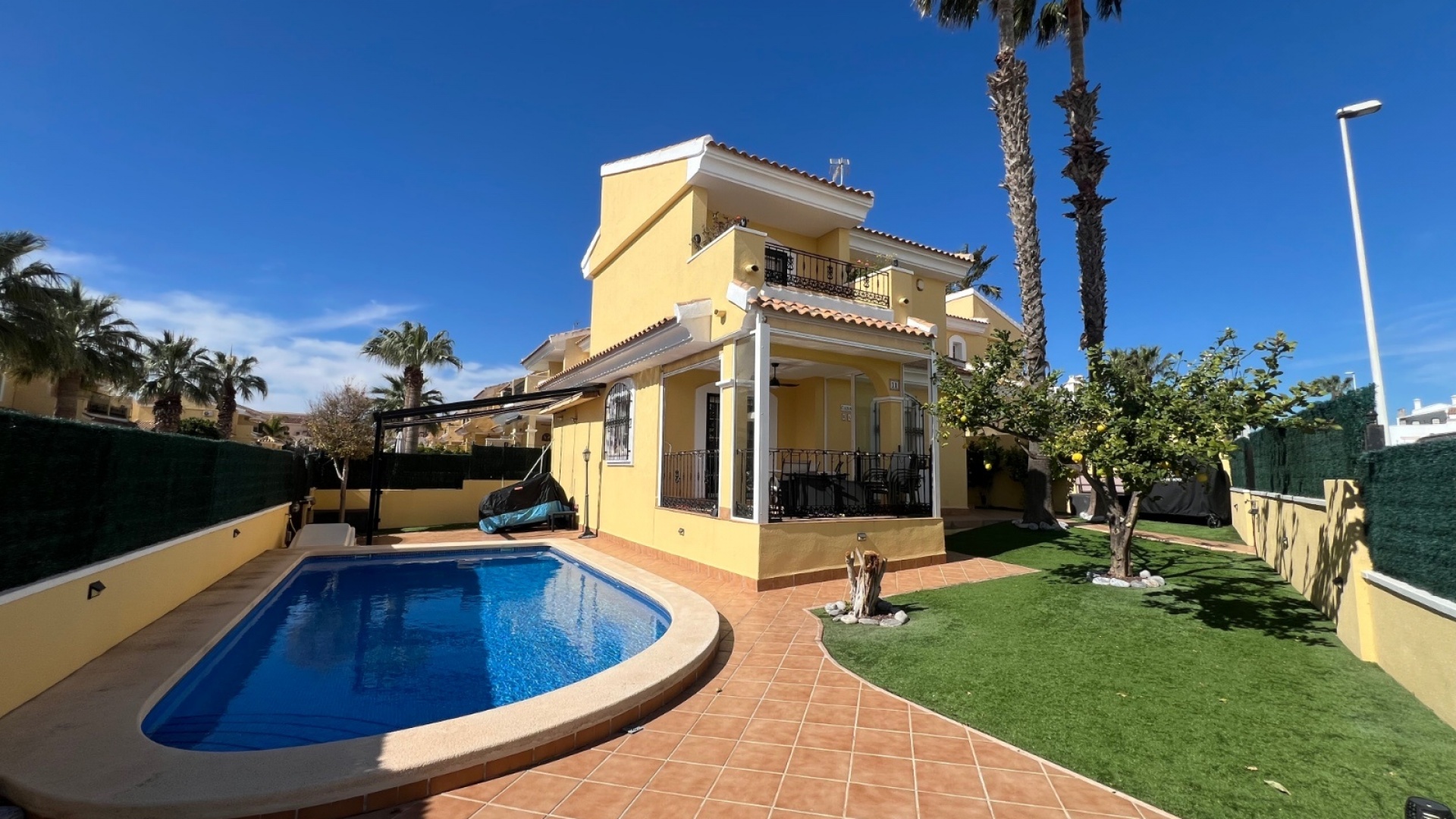 Återförsäljning - Villa - Villamartin - Los Dolses
