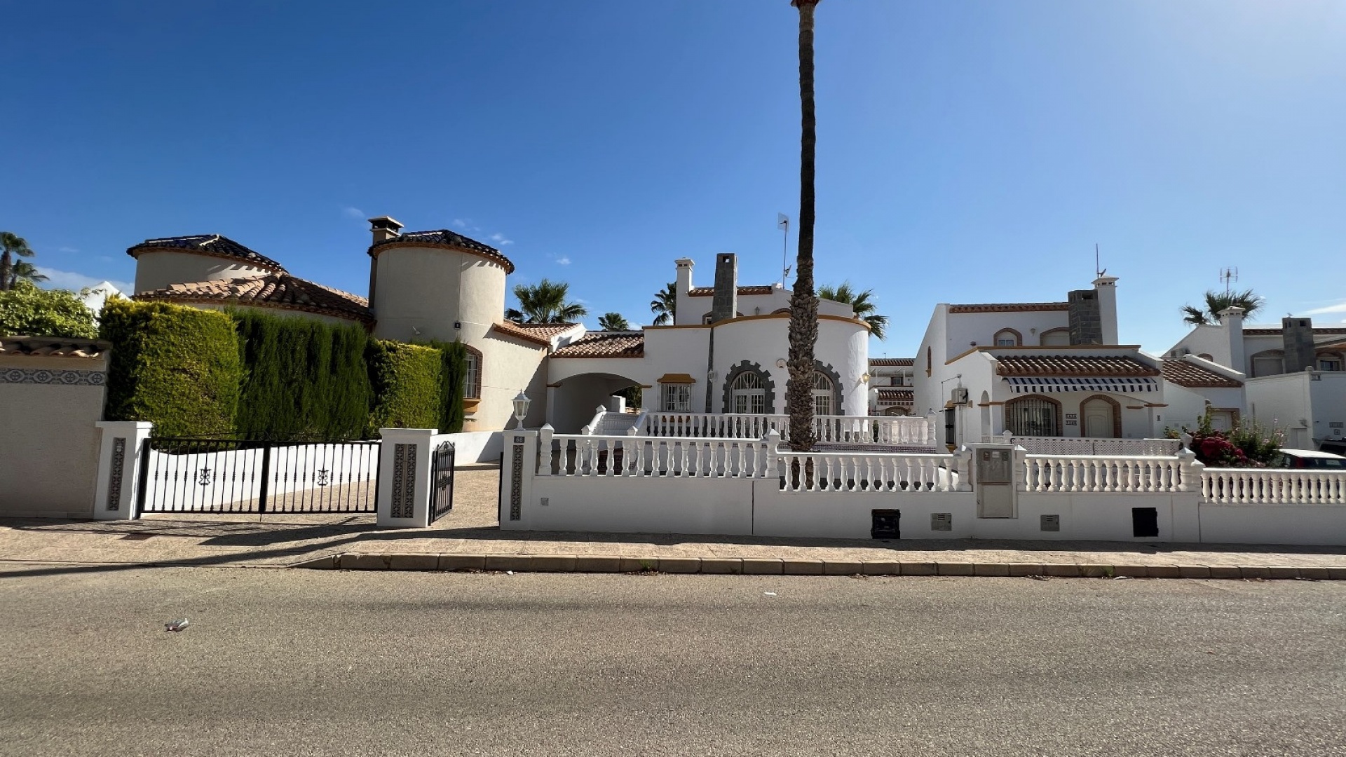 Återförsäljning - Villa - Villamartin - Los Dolses