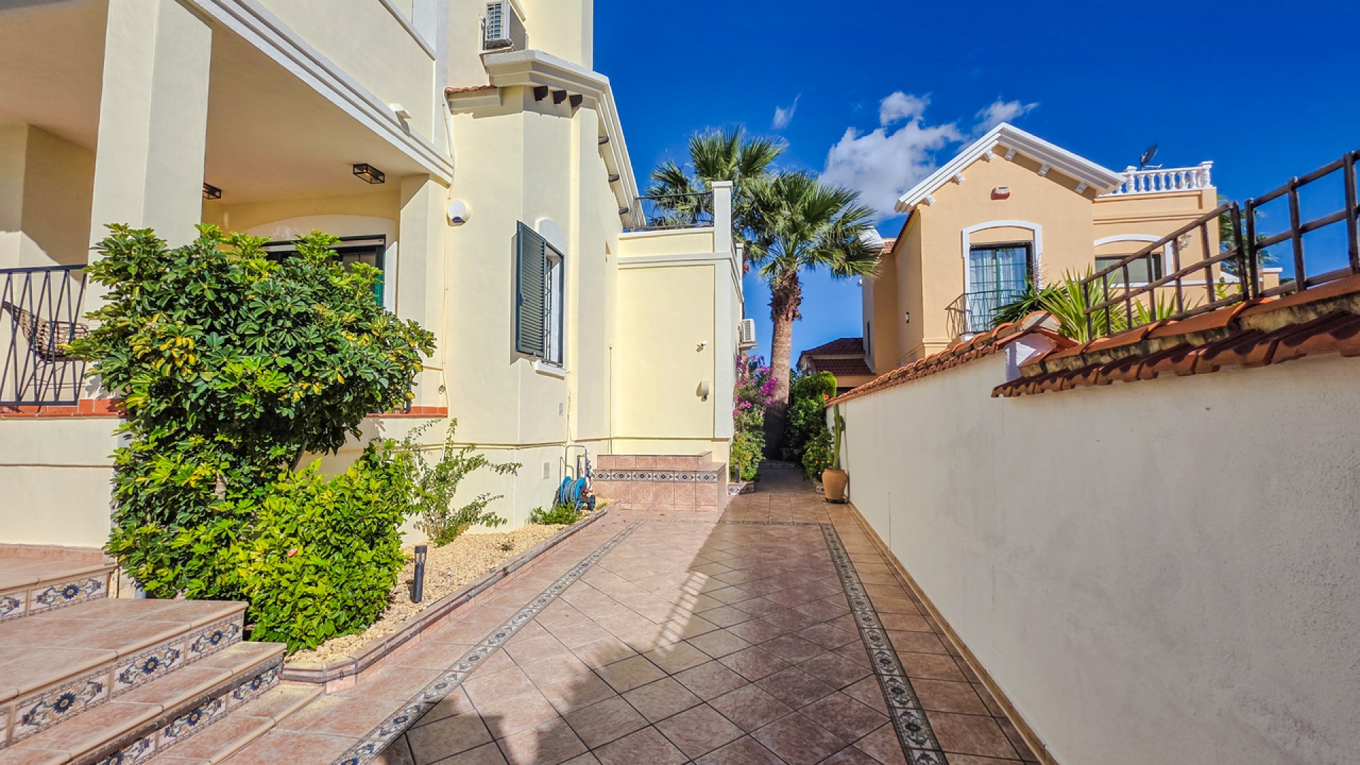 Återförsäljning - Villa - Villamartin - rioja