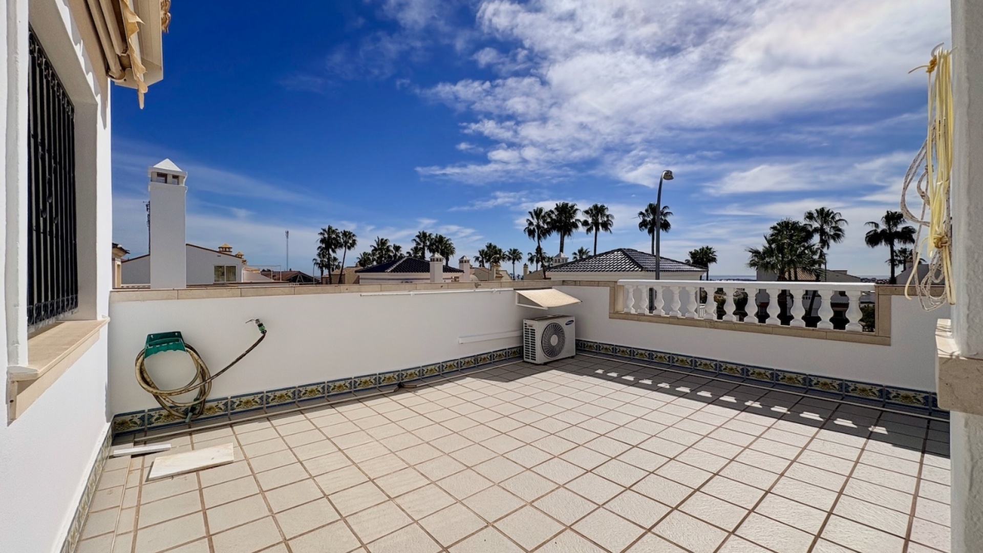 Återförsäljning - Villa - Villamartin - rioja