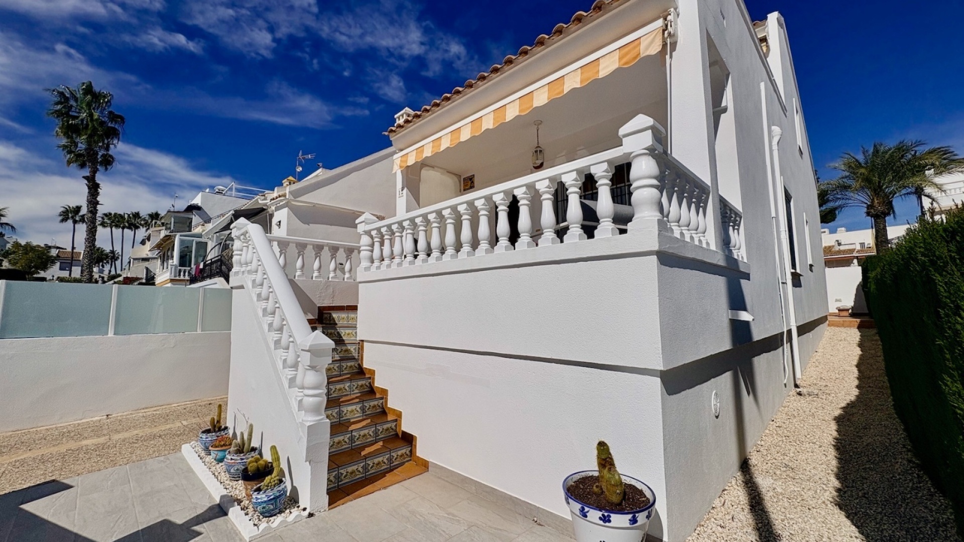 Återförsäljning - Villa - Villamartin - rioja