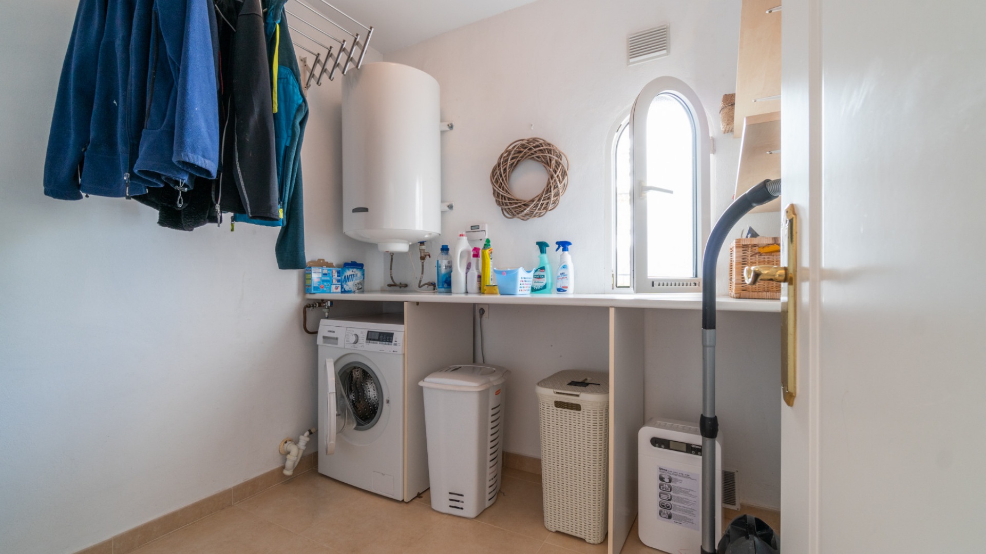 Återförsäljning - Villa - Villamartin - rioja