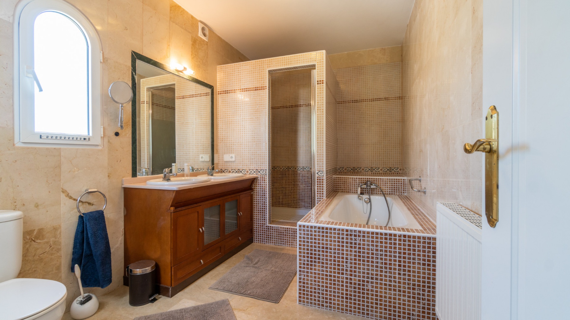 Återförsäljning - Villa - Villamartin - rioja