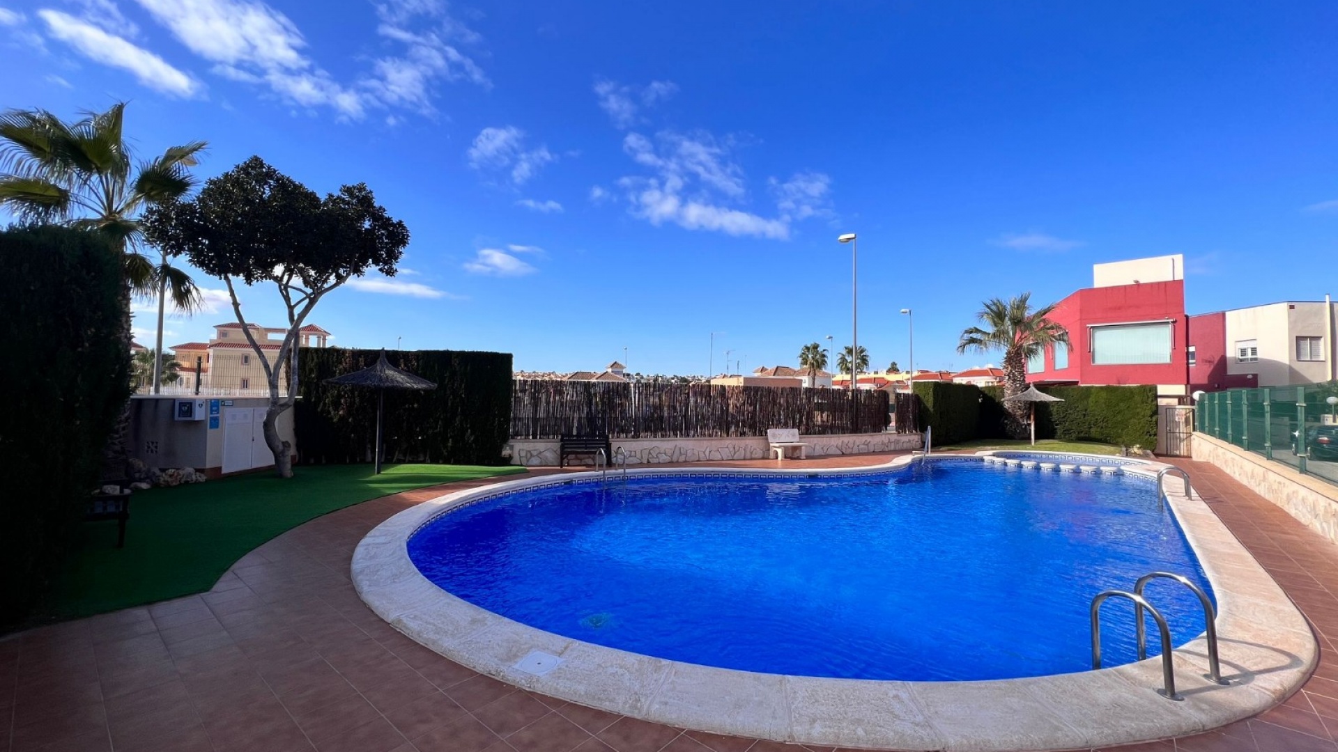 Återförsäljning - Villa - Villamartin - vista azul