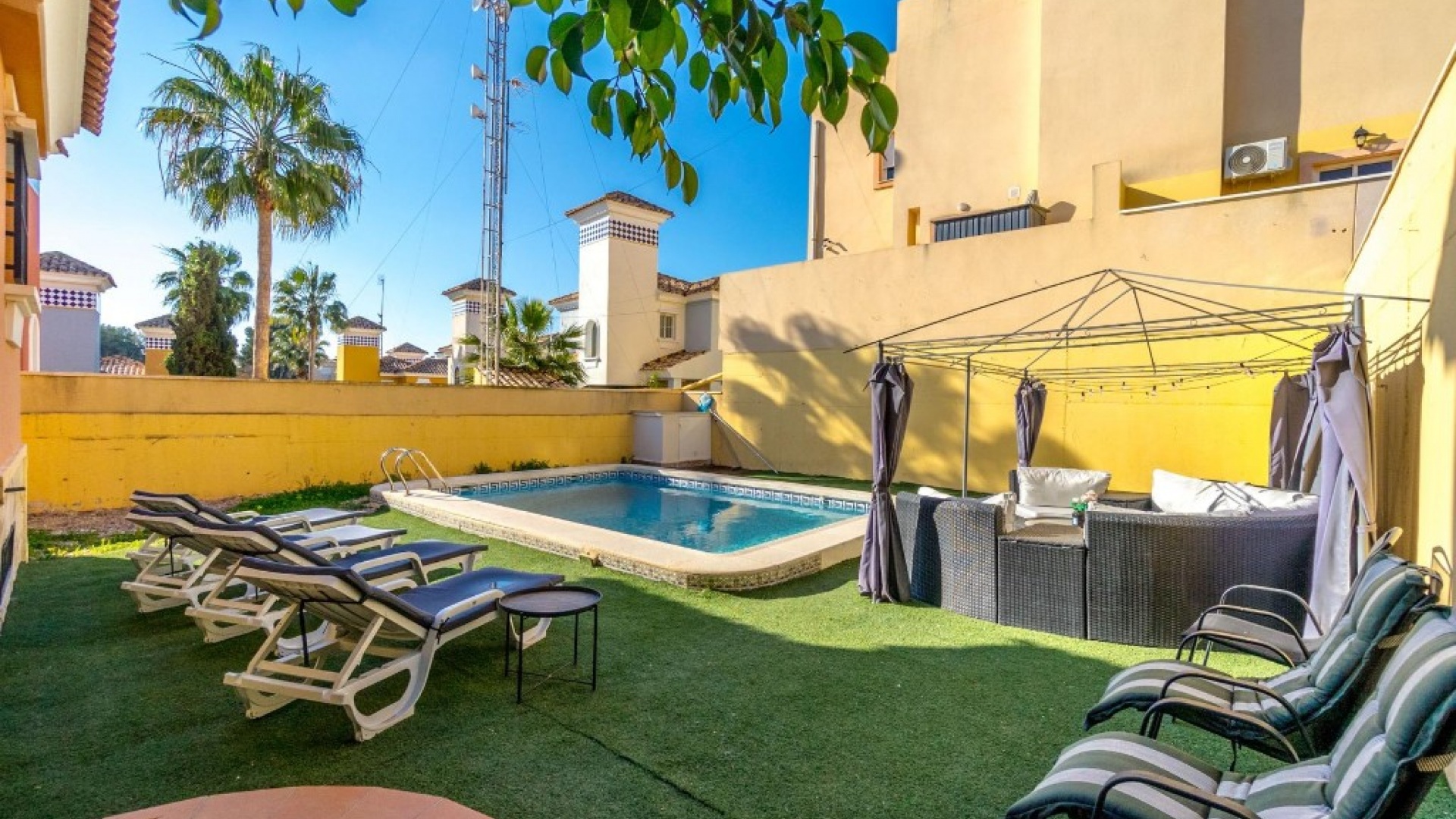 Återförsäljning - Villa - Villamartin