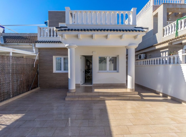 Herenhuis - Wederverkoop - Torrevieja - ESMA-39698