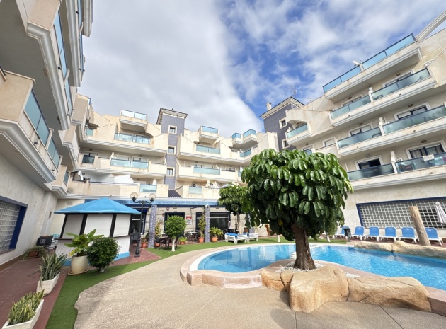 Lägenhet - Återförsäljning - Cabo Roig - ESMA-81019