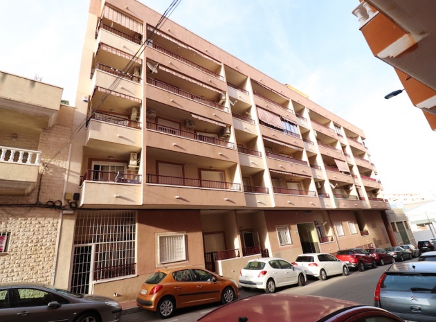 Lägenhet - Återförsäljning - Torrevieja - ESMA-32542