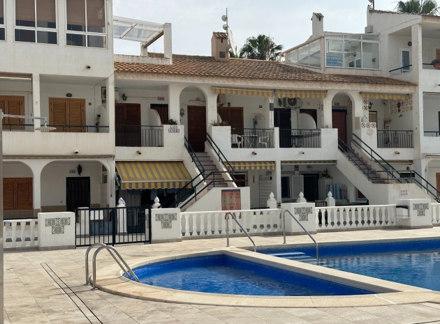 Lägenhet - Återförsäljning - Torrevieja - ESMA-95483