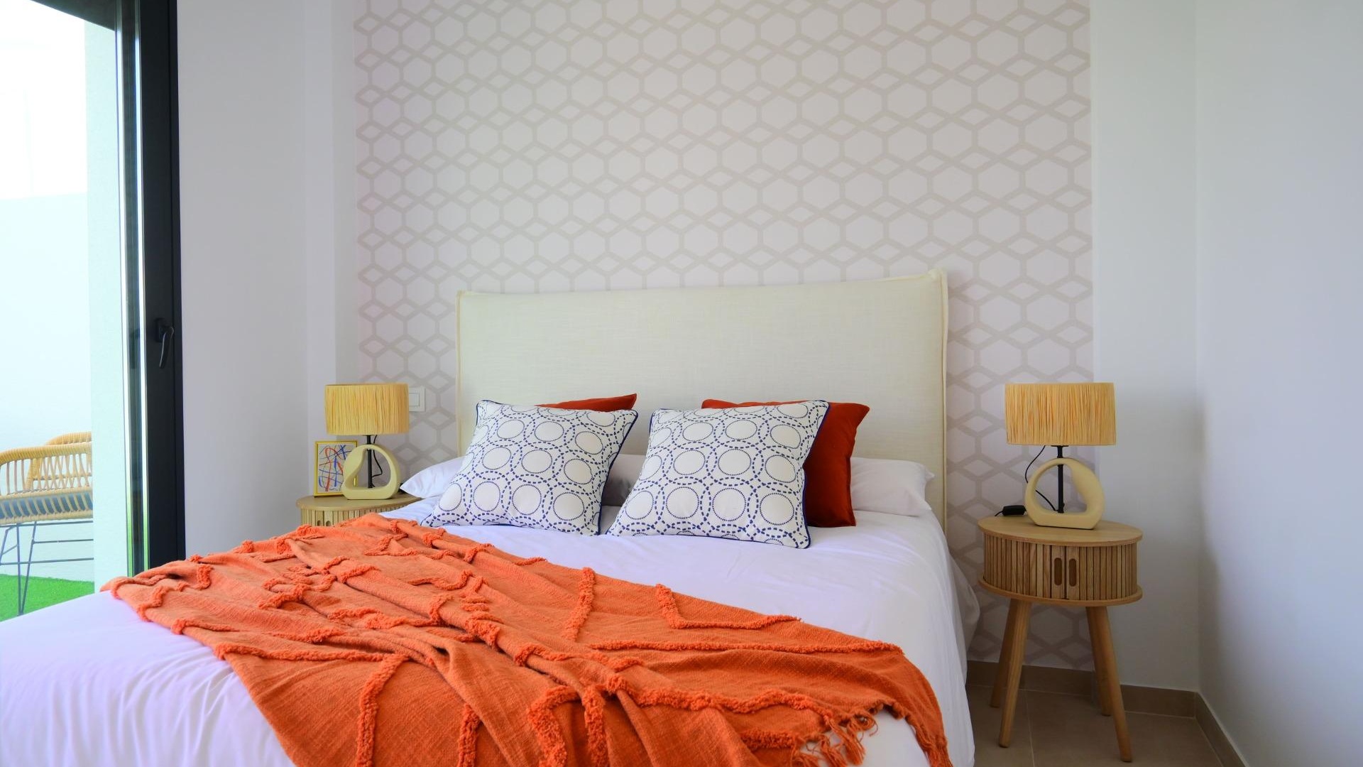 Neubau - Villa - Dolores - polideportivo