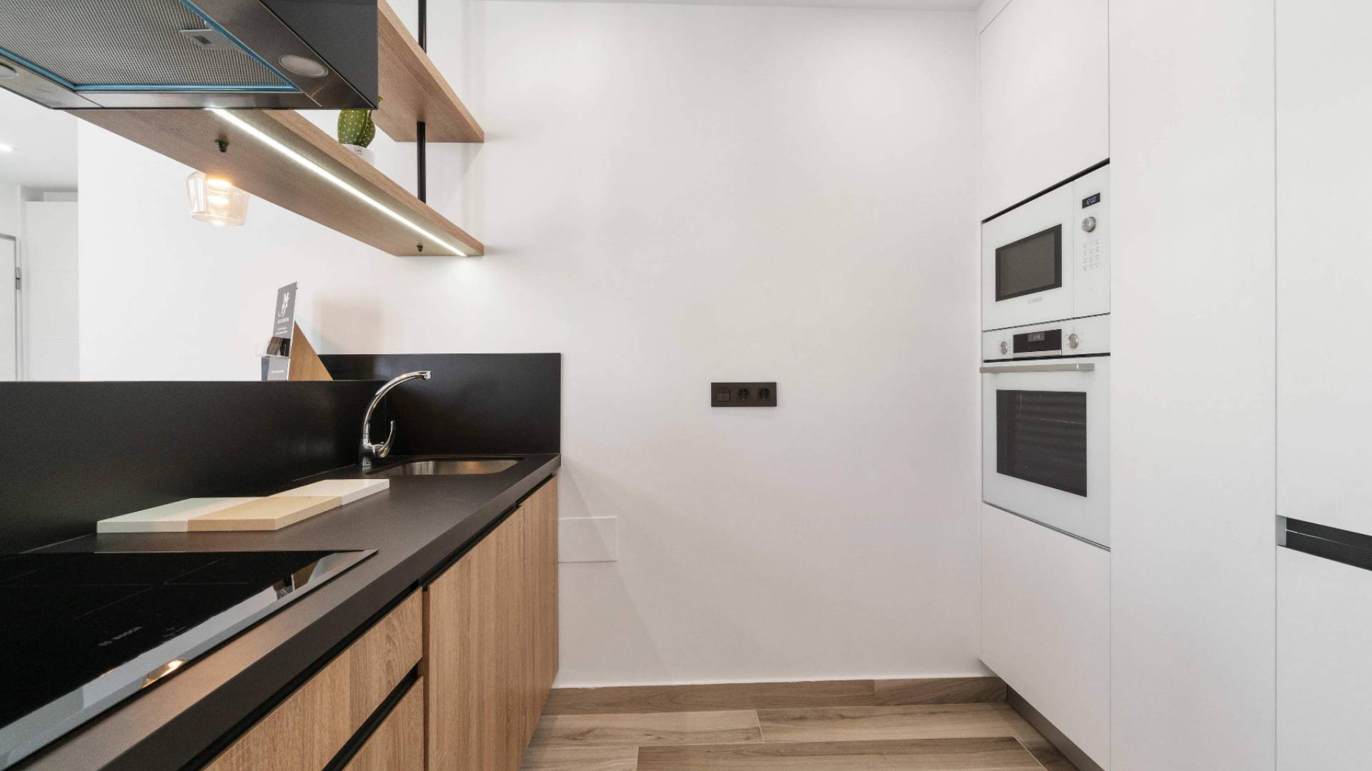 Neubau - Villa - Los Balcones - Laguna Beach