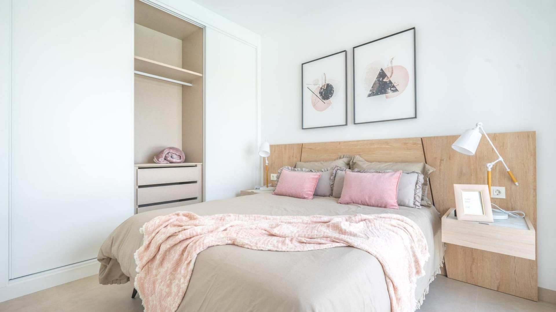 Neubau - Villa - Roldan