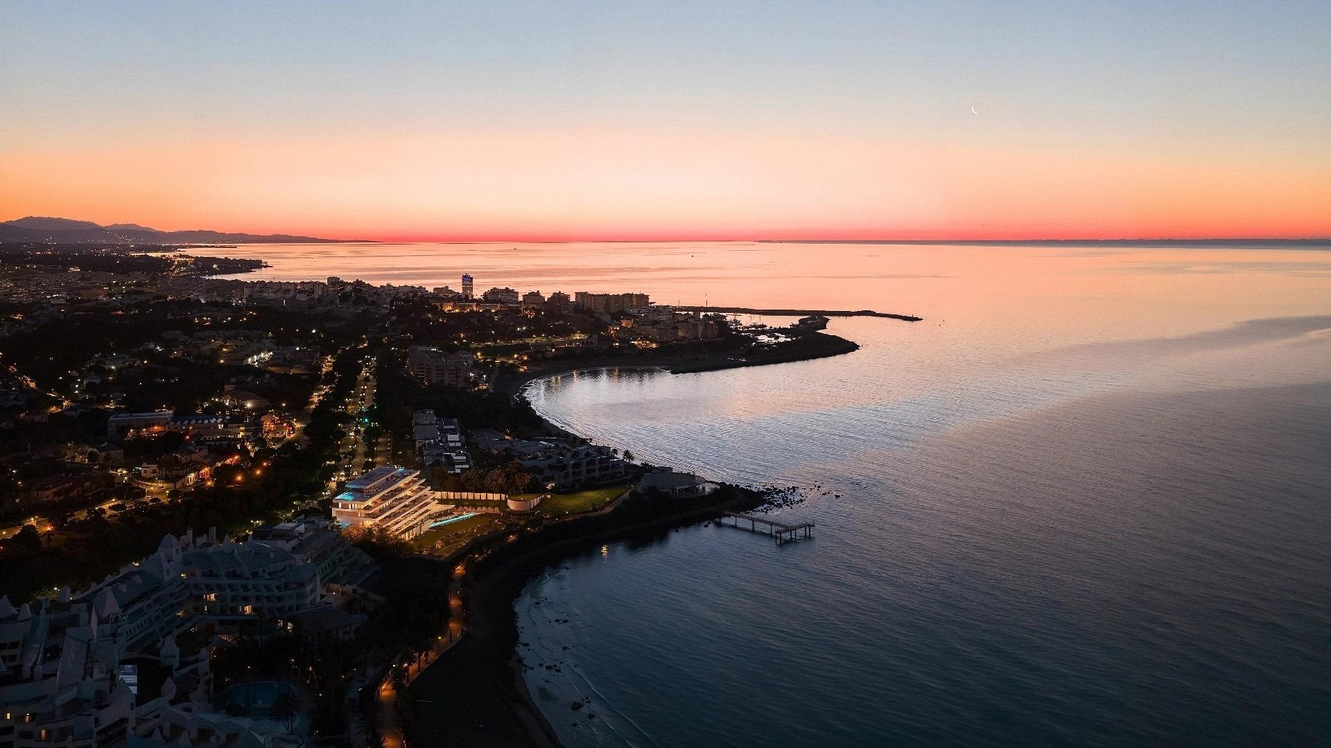 Nybyggnad - Lägenhet - Estepona - Playa De Guadalobon