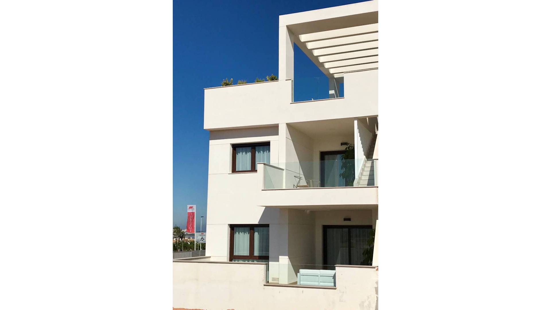 Nybyggnad - Lägenhet - Los Balcones - Laguna Beach