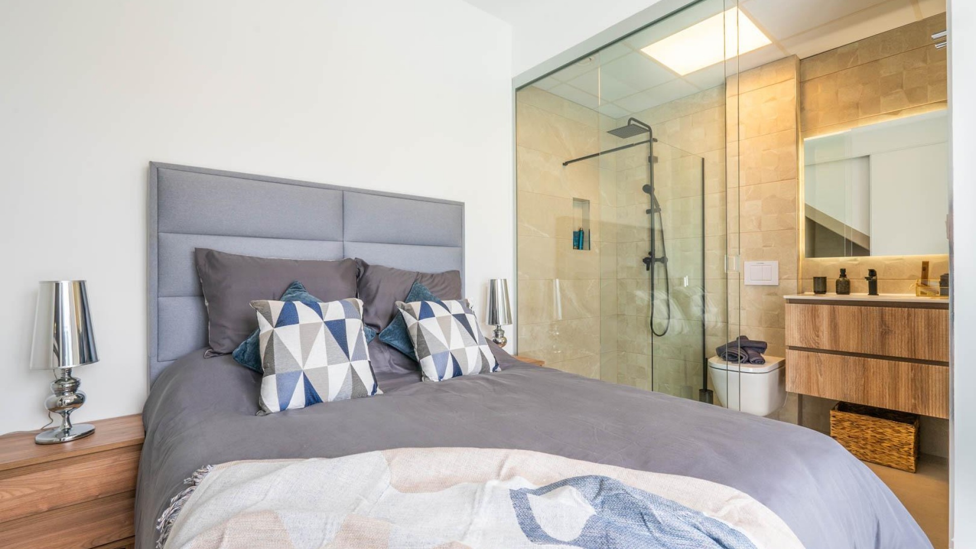 Nybyggnad - Villa - Roldan