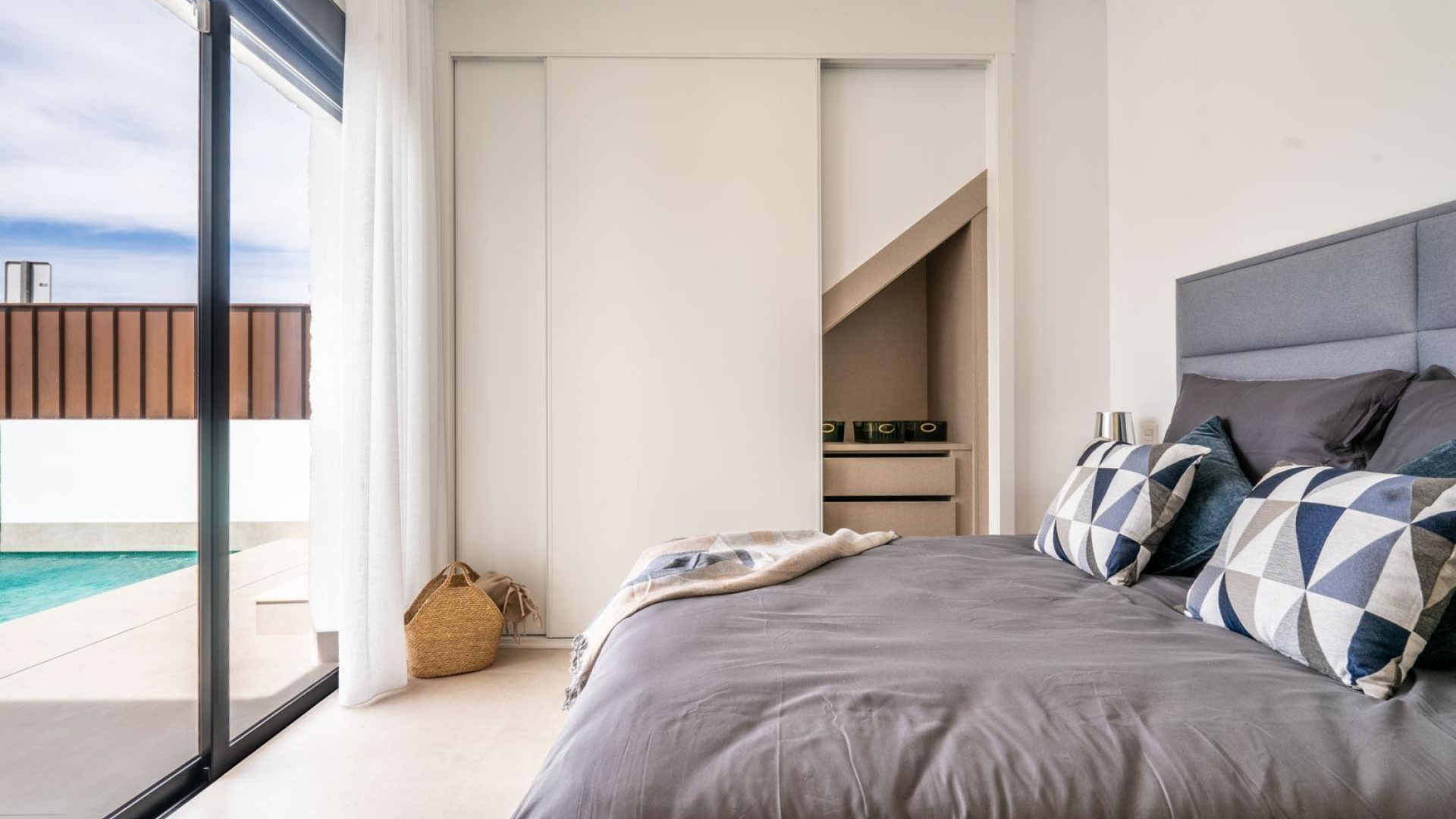 Nybyggnad - Villa - Roldan