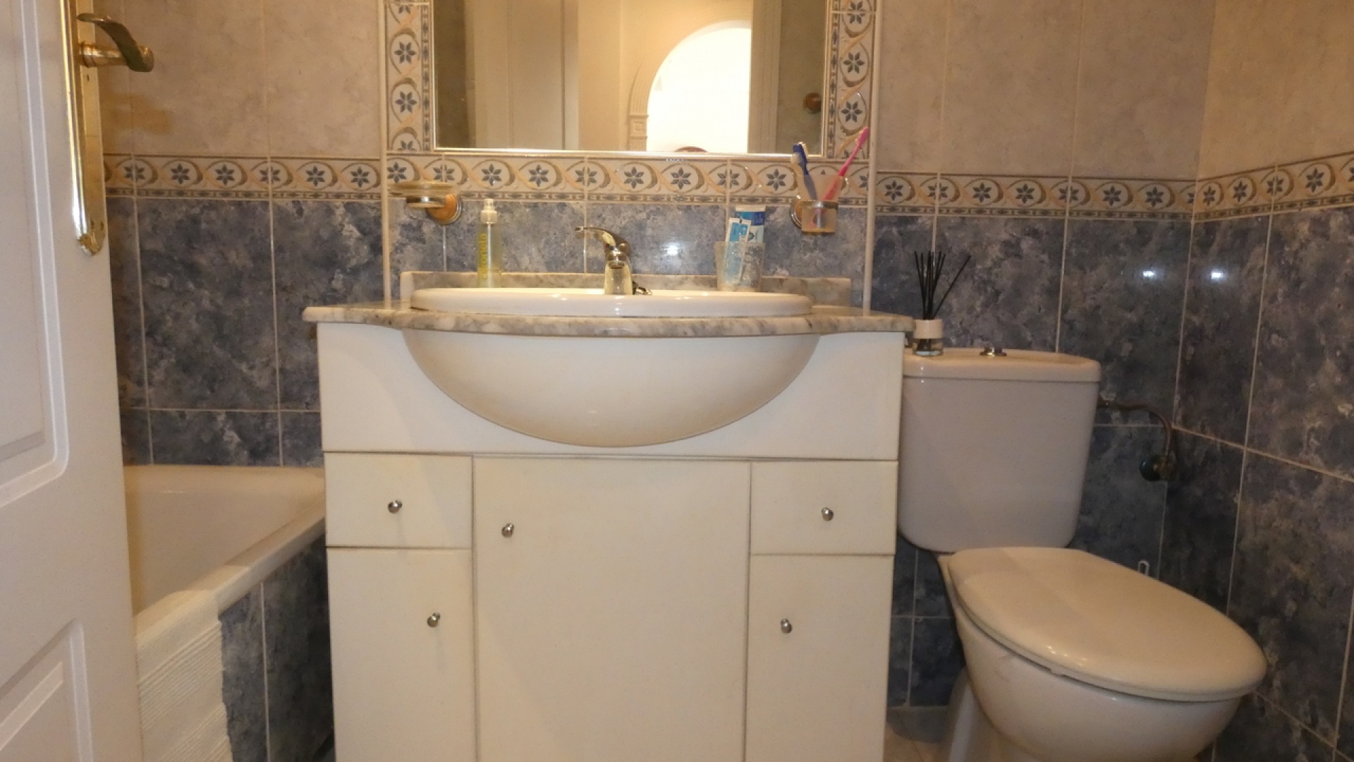 Resale - Apartment - Algorfa - fontana