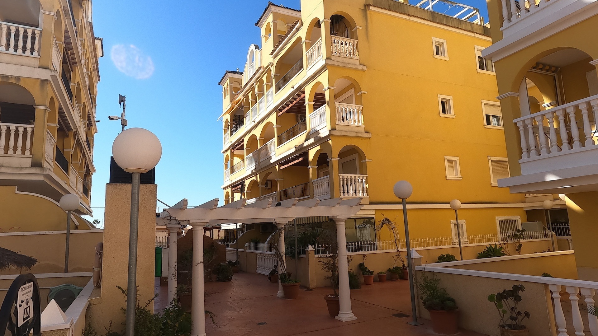 Resale - Apartment - Algorfa - fontana