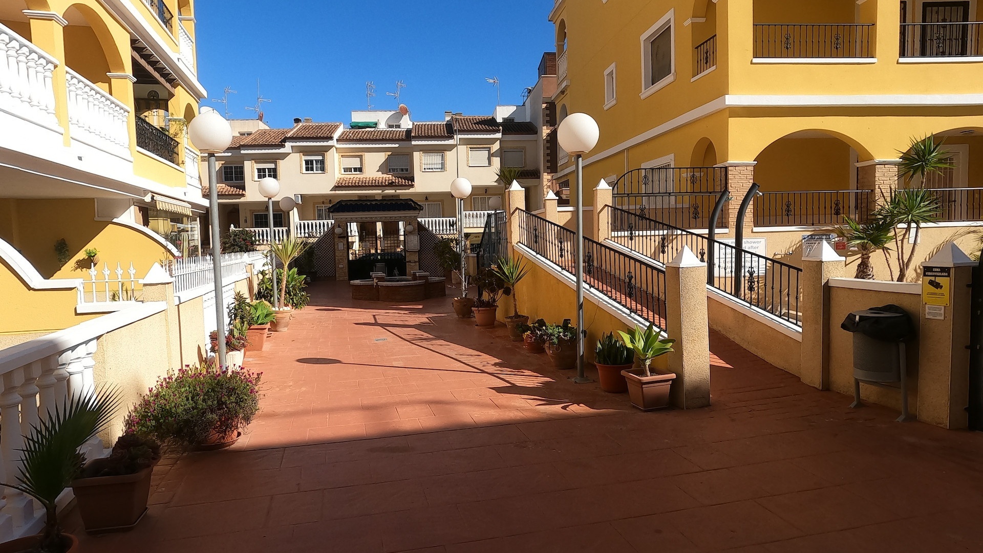 Resale - Apartment - Algorfa - fontana