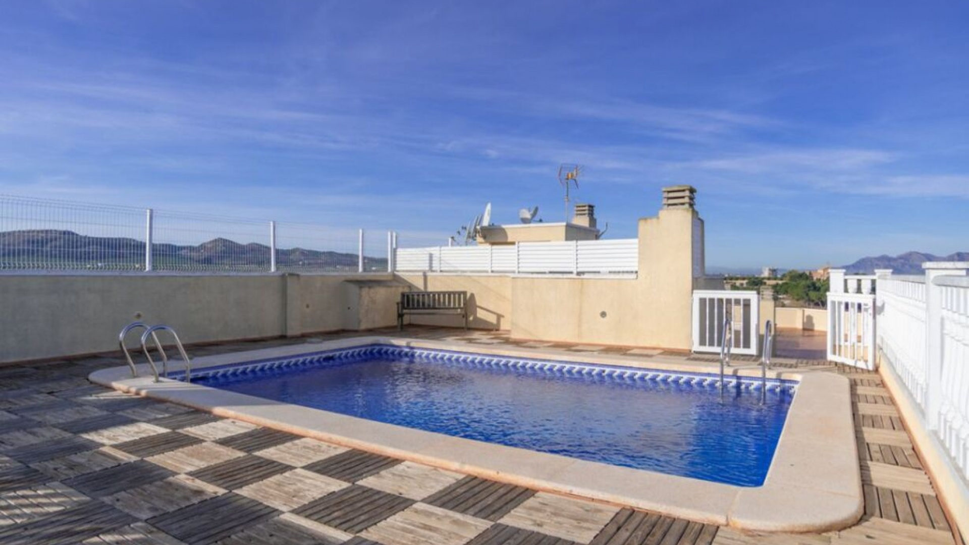 Resale - Apartment - Algorfa