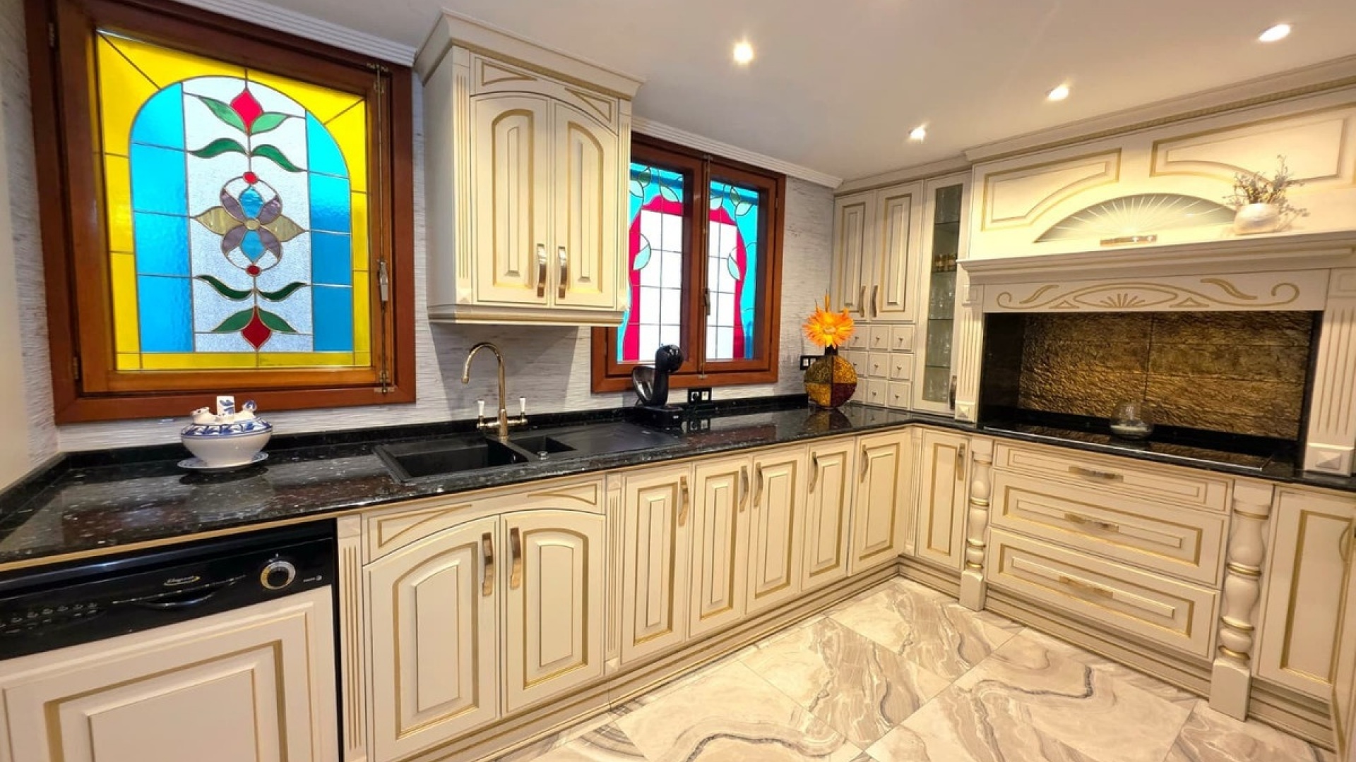 Resale - Apartment - Alicante - Alicante Centro