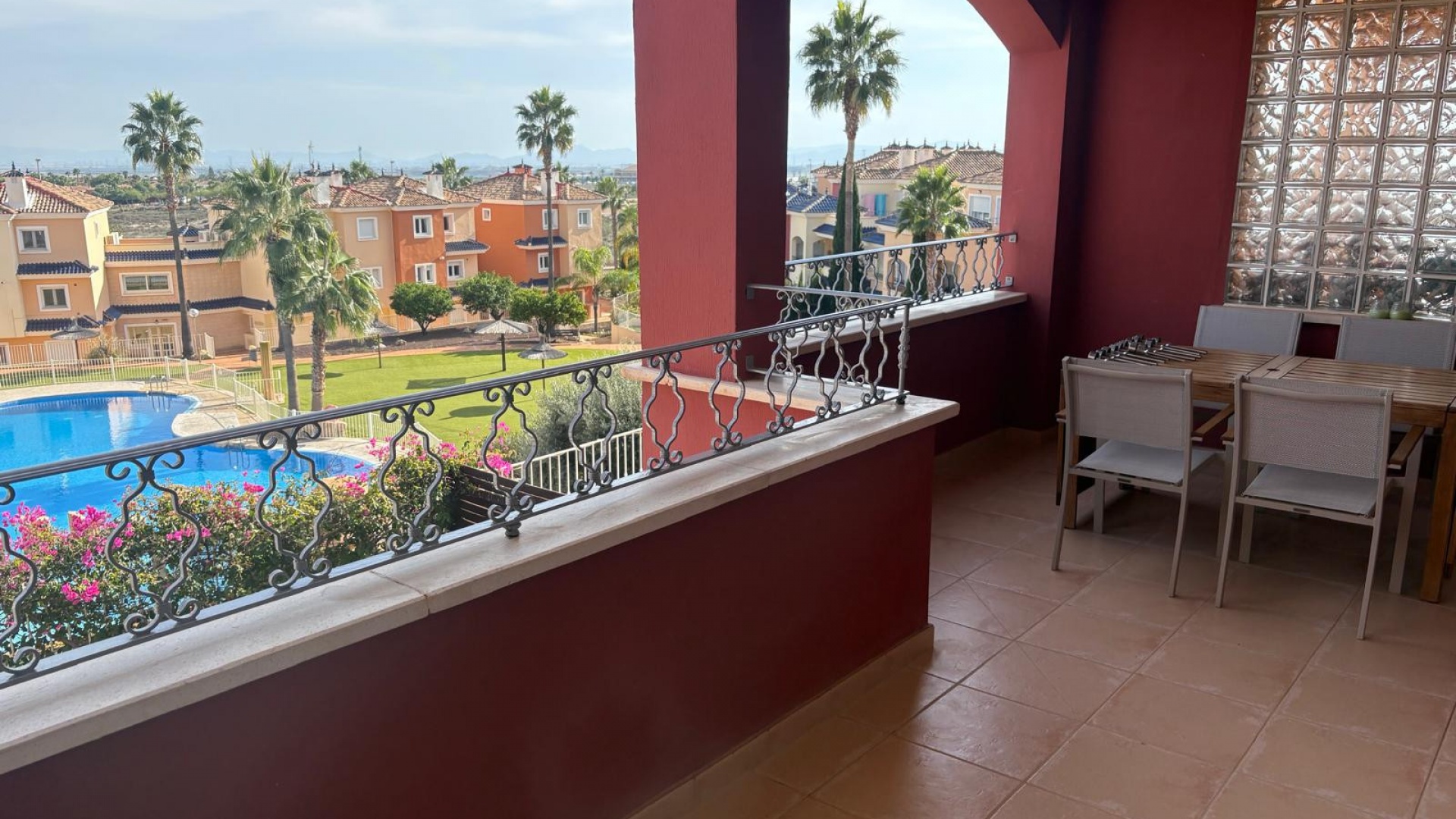 Resale - Apartment - Altaona Golf