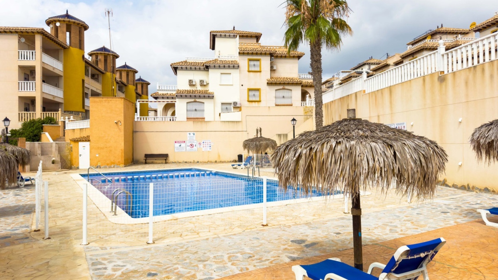 Resale - Apartment - Cabo Roig - Costa Blanca South