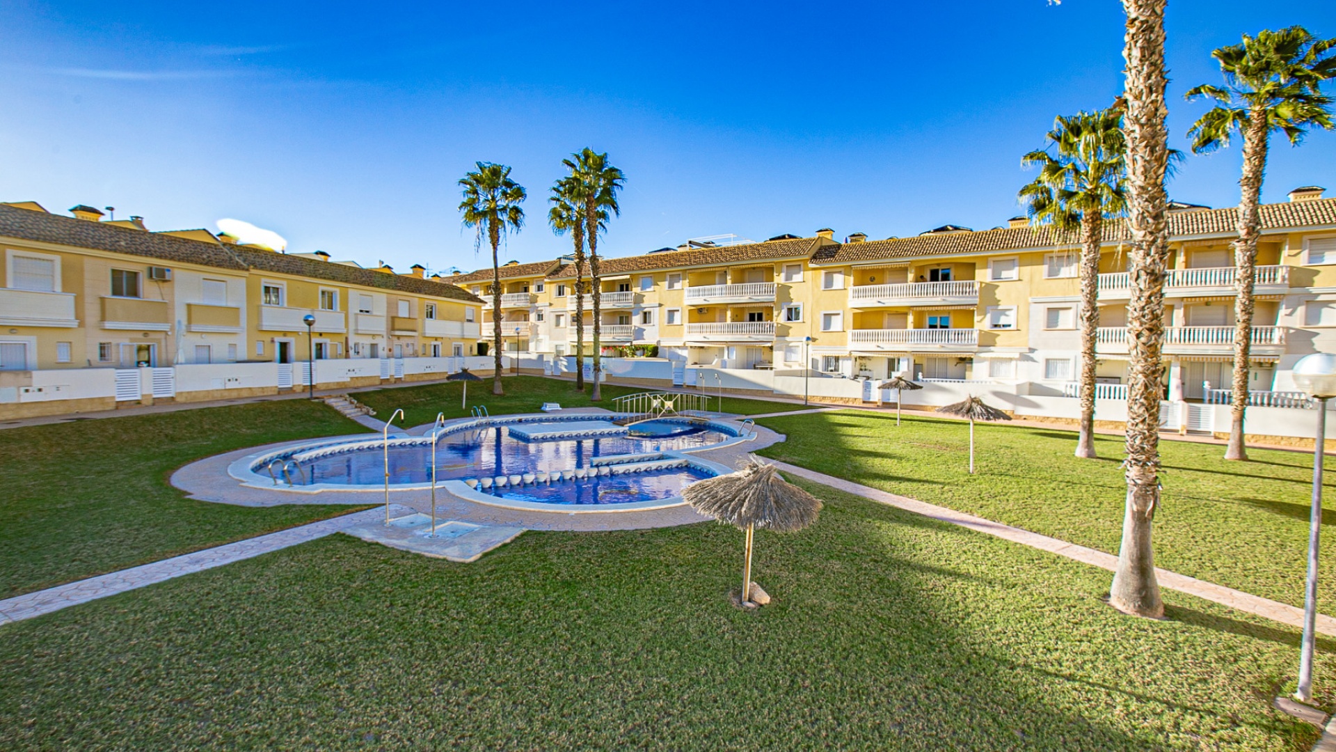 Resale - Apartment - Cabo Roig - Lomas de Cabo Roig
