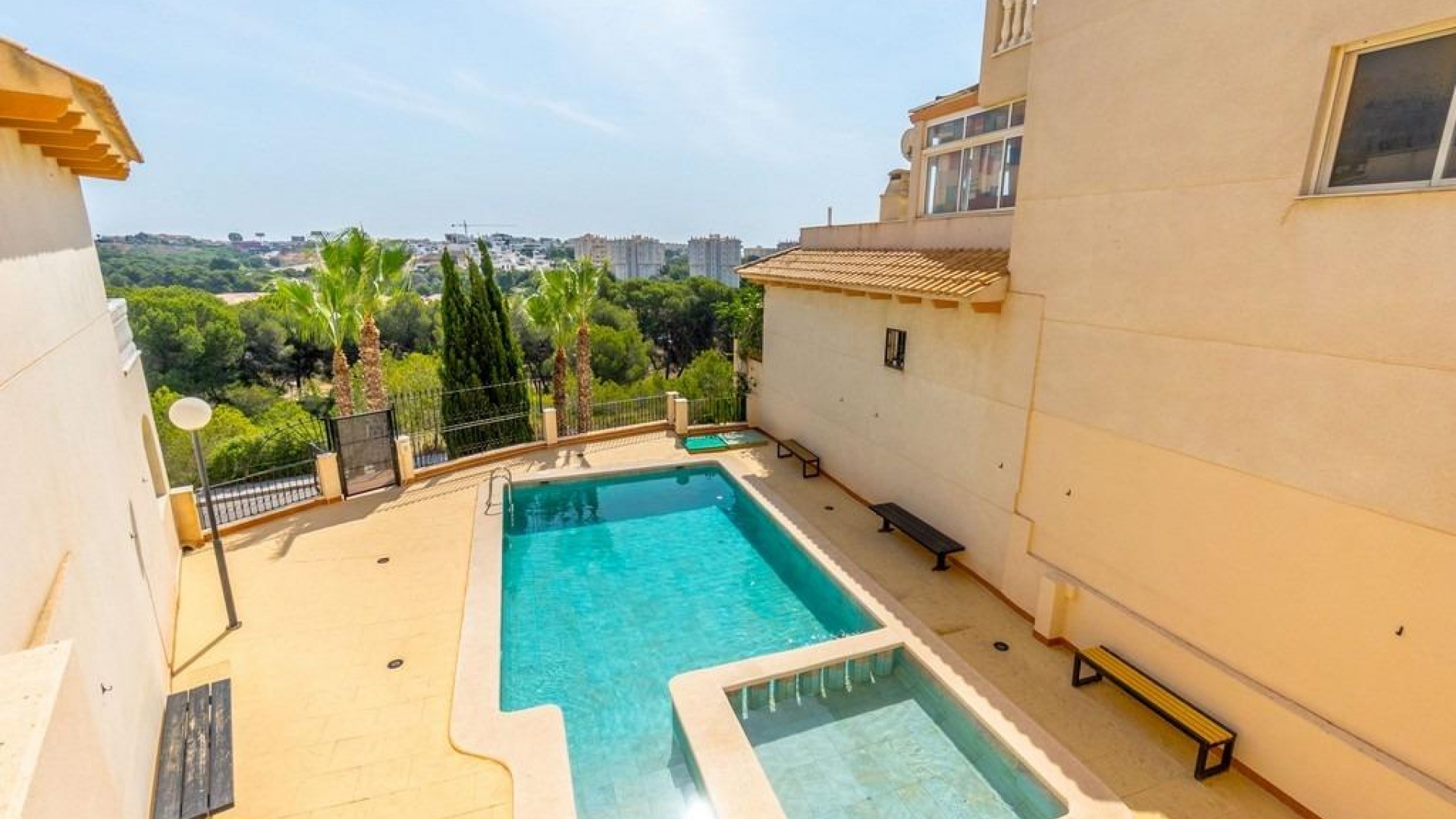 Resale - Apartment - Campoamor - dehesa de campoamor