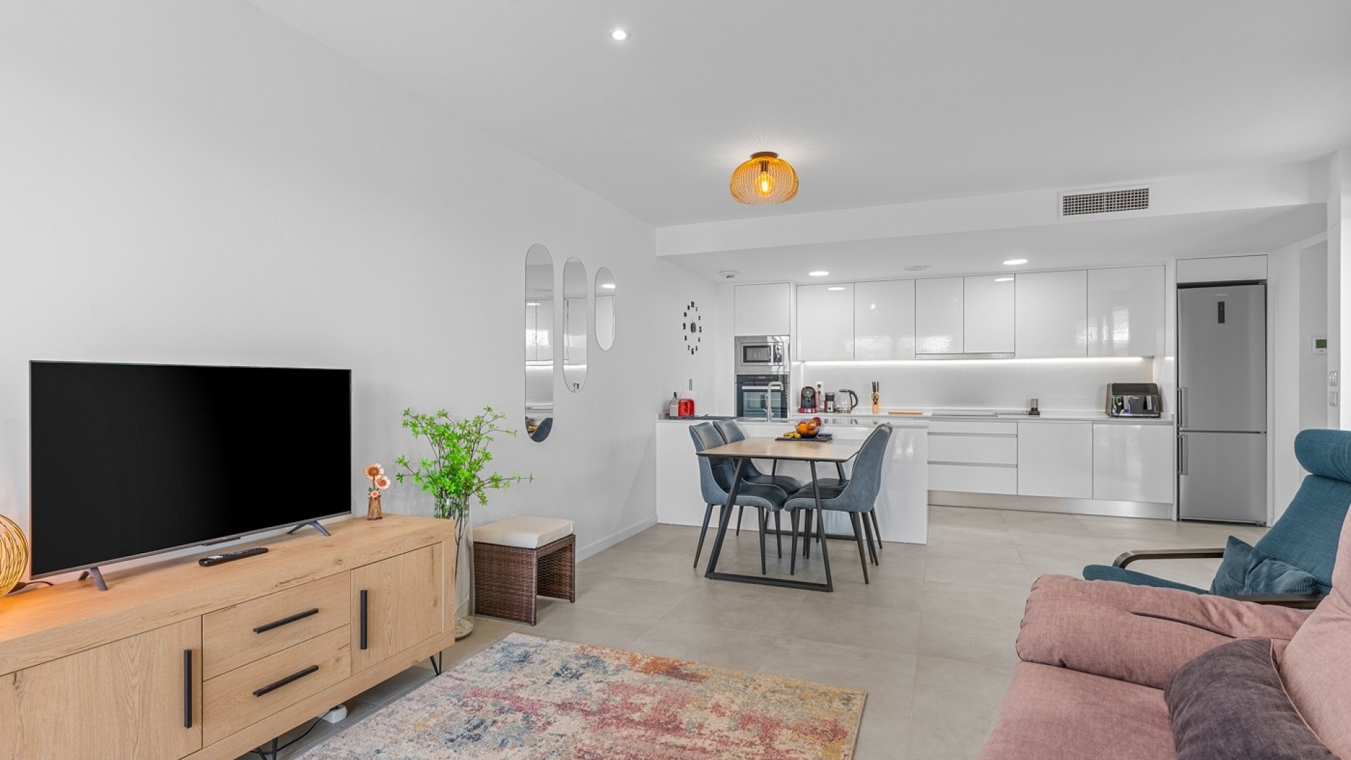 Resale - Apartment - Campoamor - Res. Seagardens