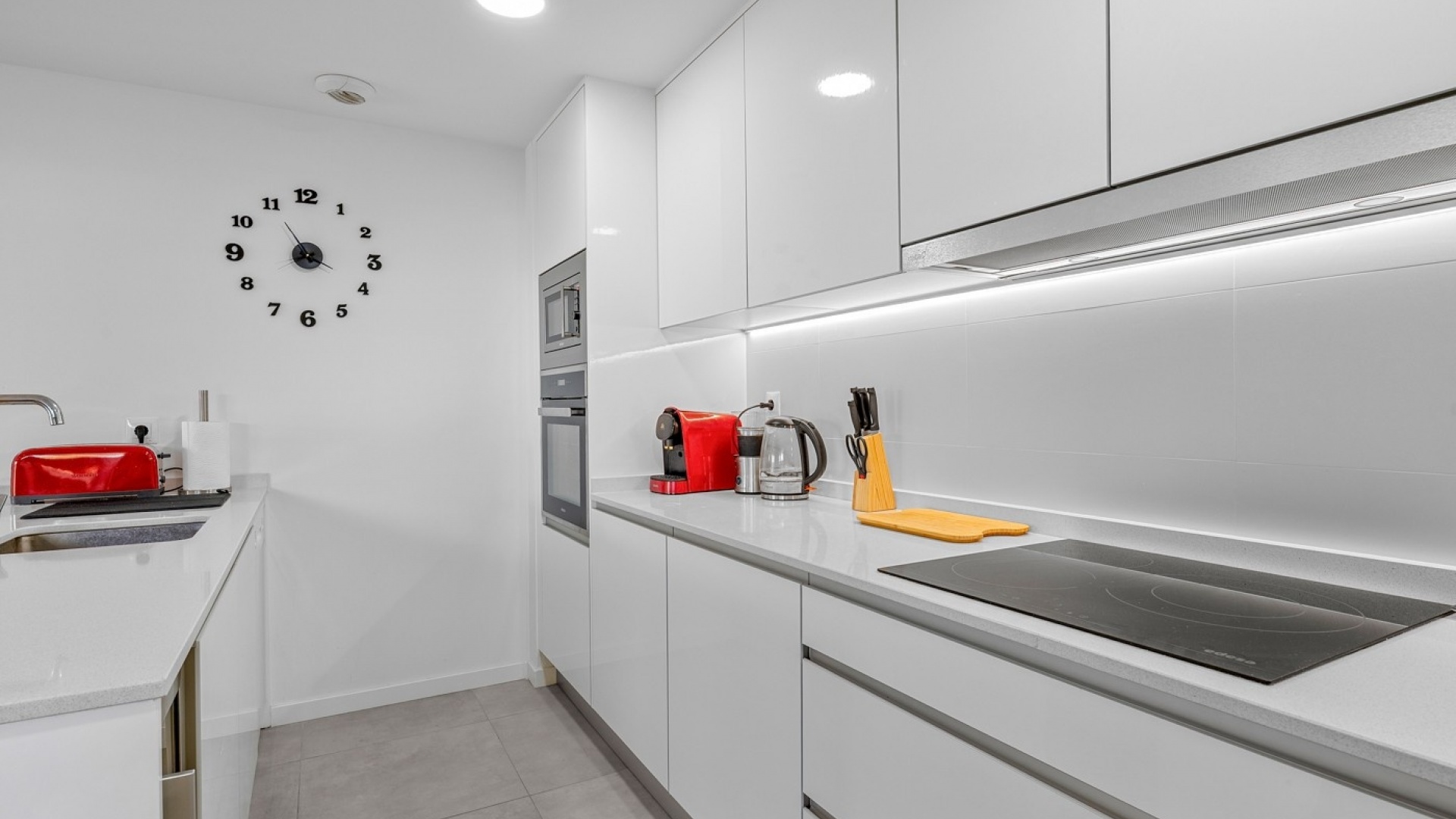 Resale - Apartment - Campoamor - Res. Seagardens