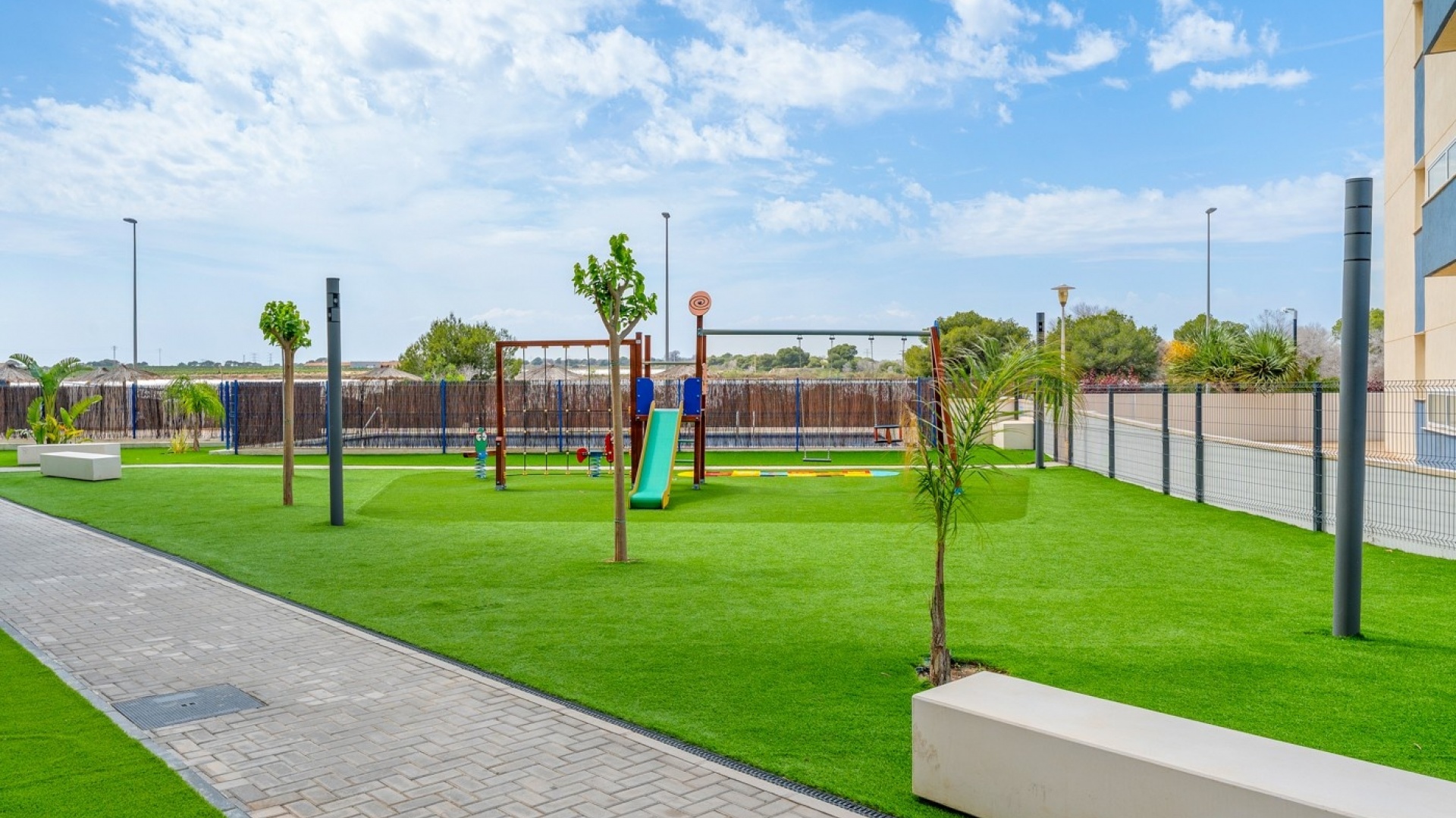 Resale - Apartment - Campoamor - Res. Seagardens