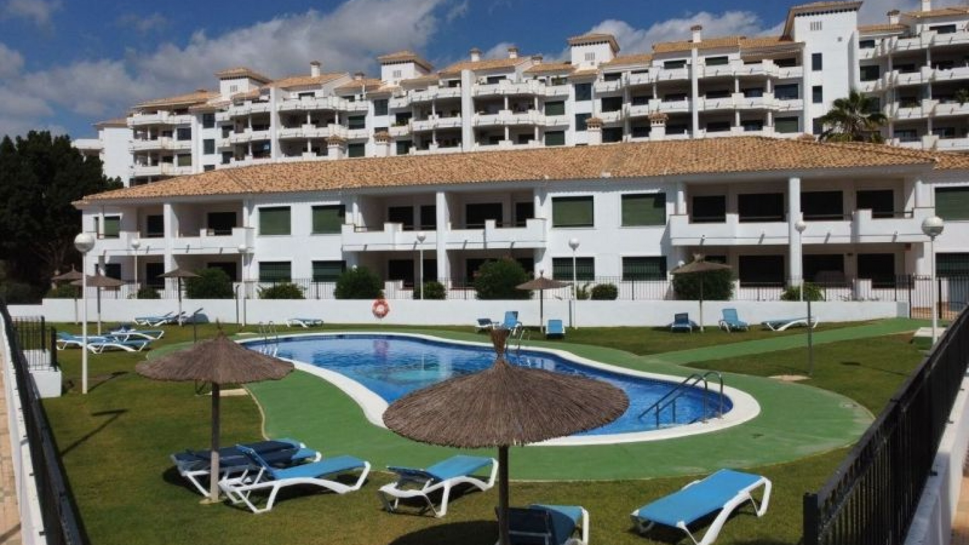 Resale - Apartment - Campoamor