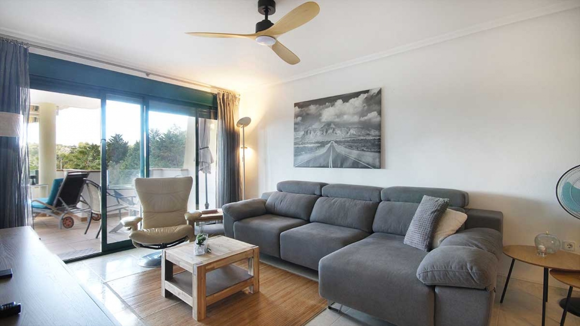 Resale - Apartment - Campoamor