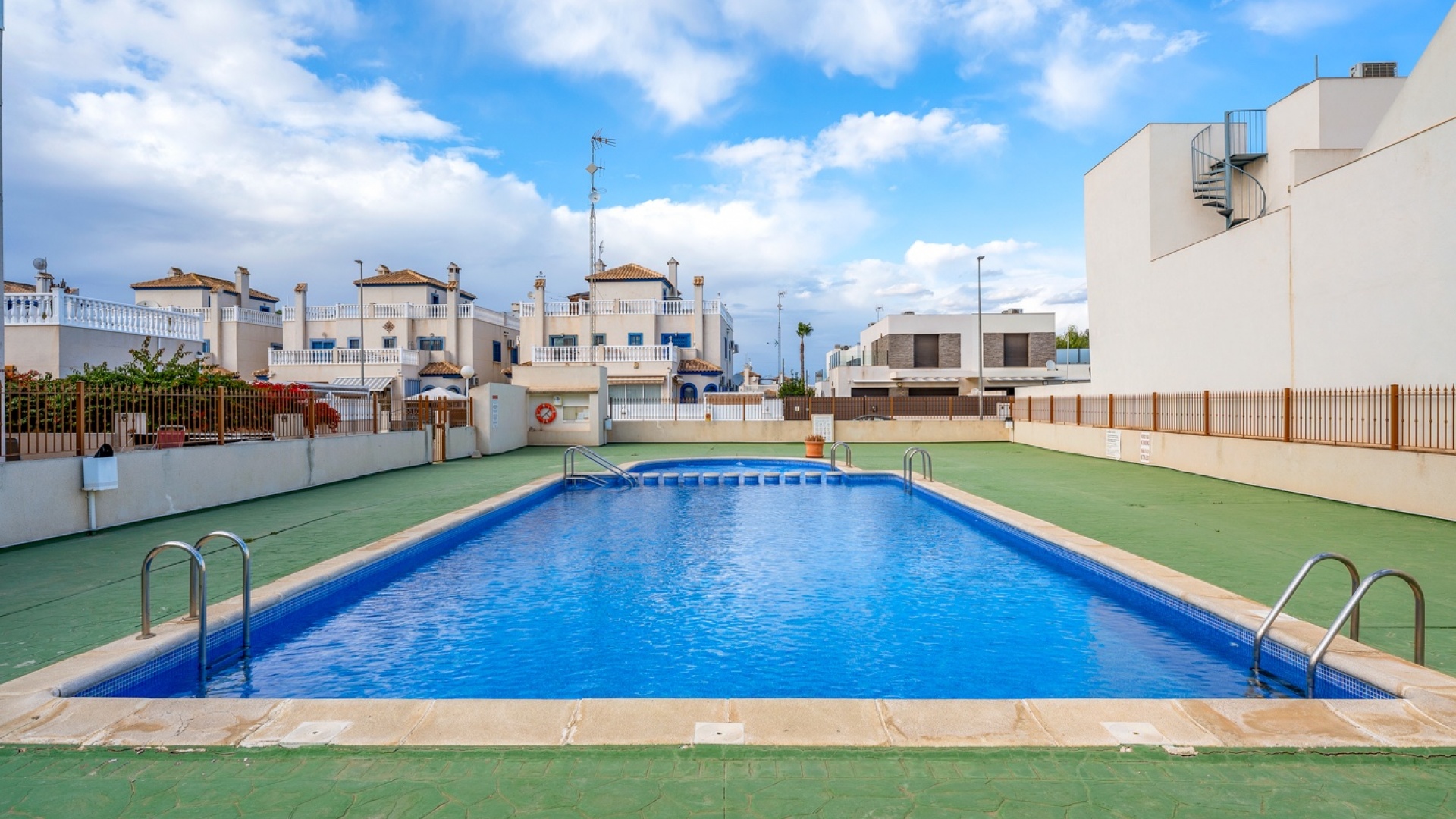 Resale - Apartment - Daya Vieja