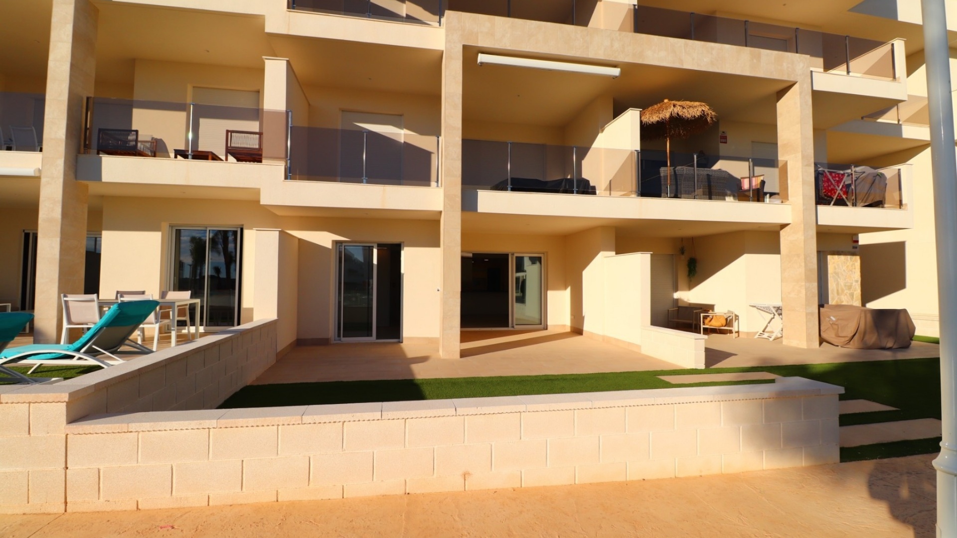 Resale - Apartment - Guardamar del Segura - El Raso