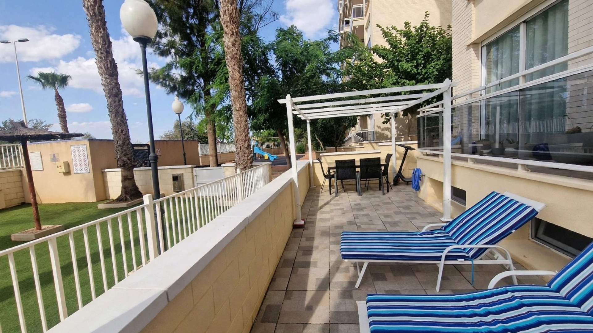 Resale - Apartment - Guardamar del Segura