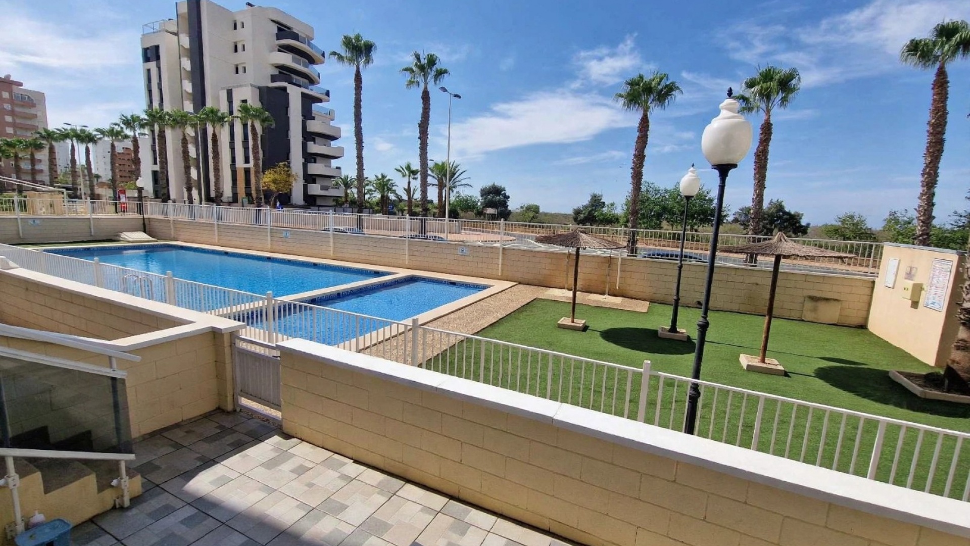 Resale - Apartment - Guardamar del Segura