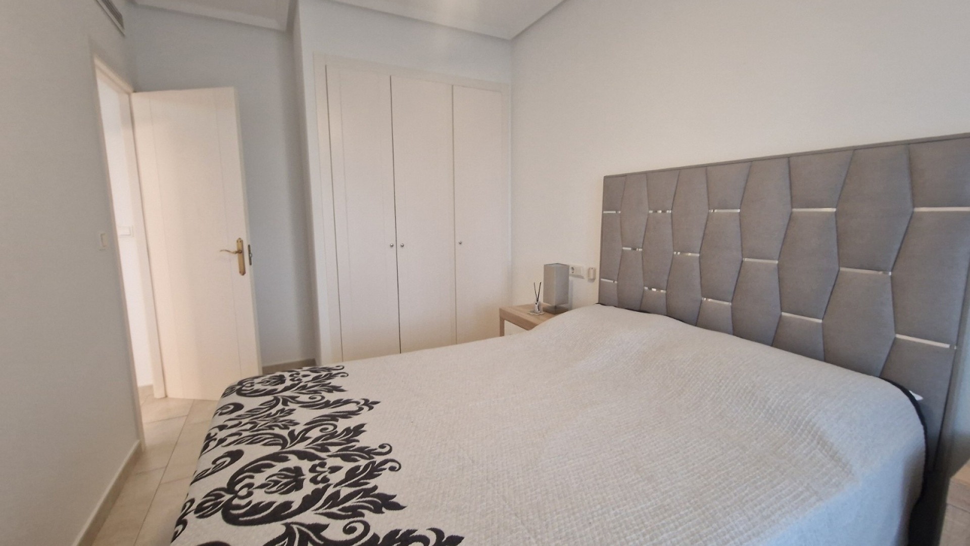 Resale - Apartment - Guardamar del Segura
