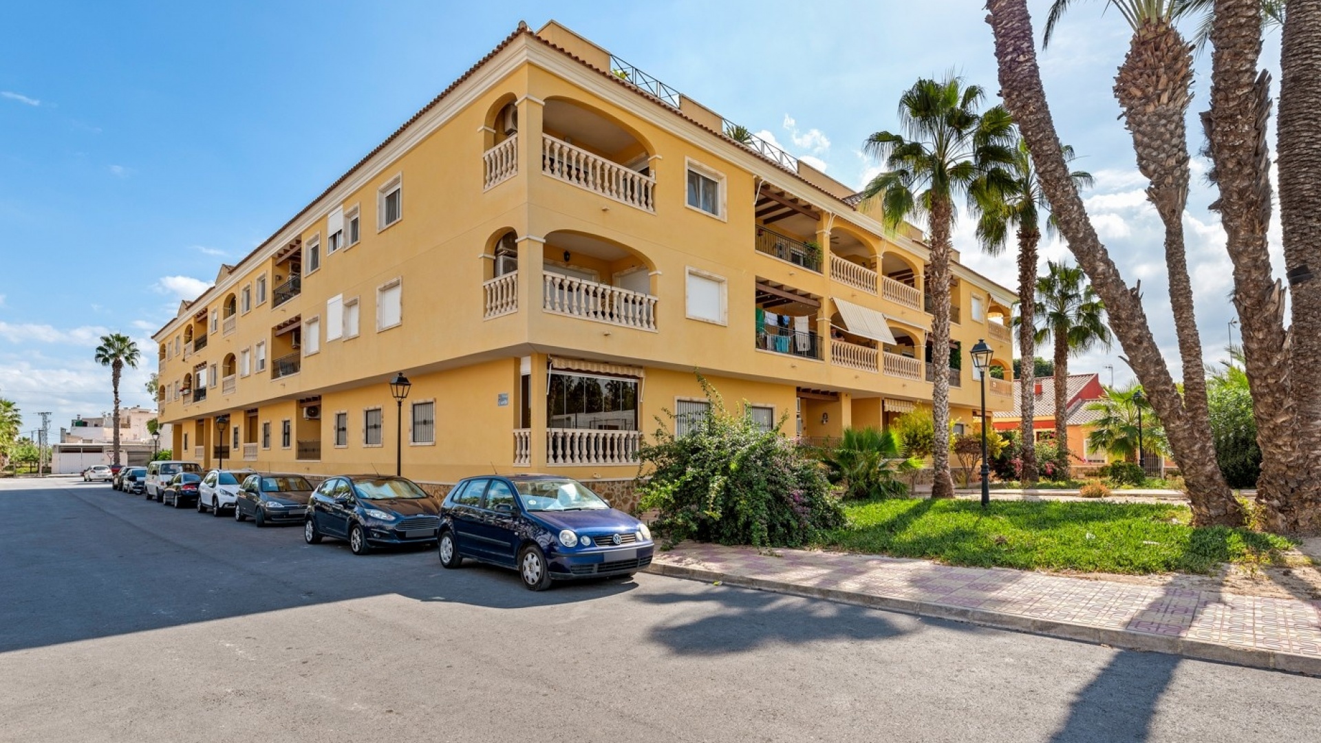 Resale - Apartment - Jacarilla