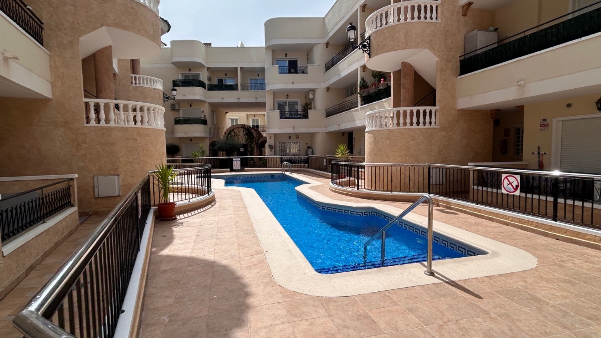 Resale - Apartment - Jacarilla