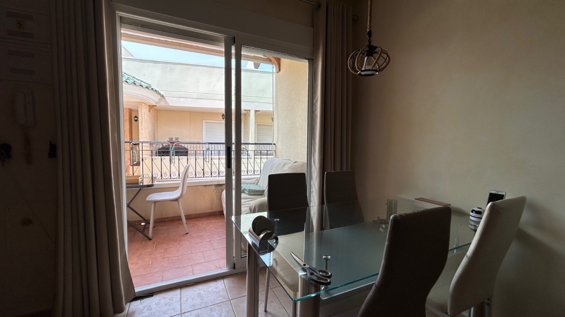 Resale - Apartment - Jacarilla