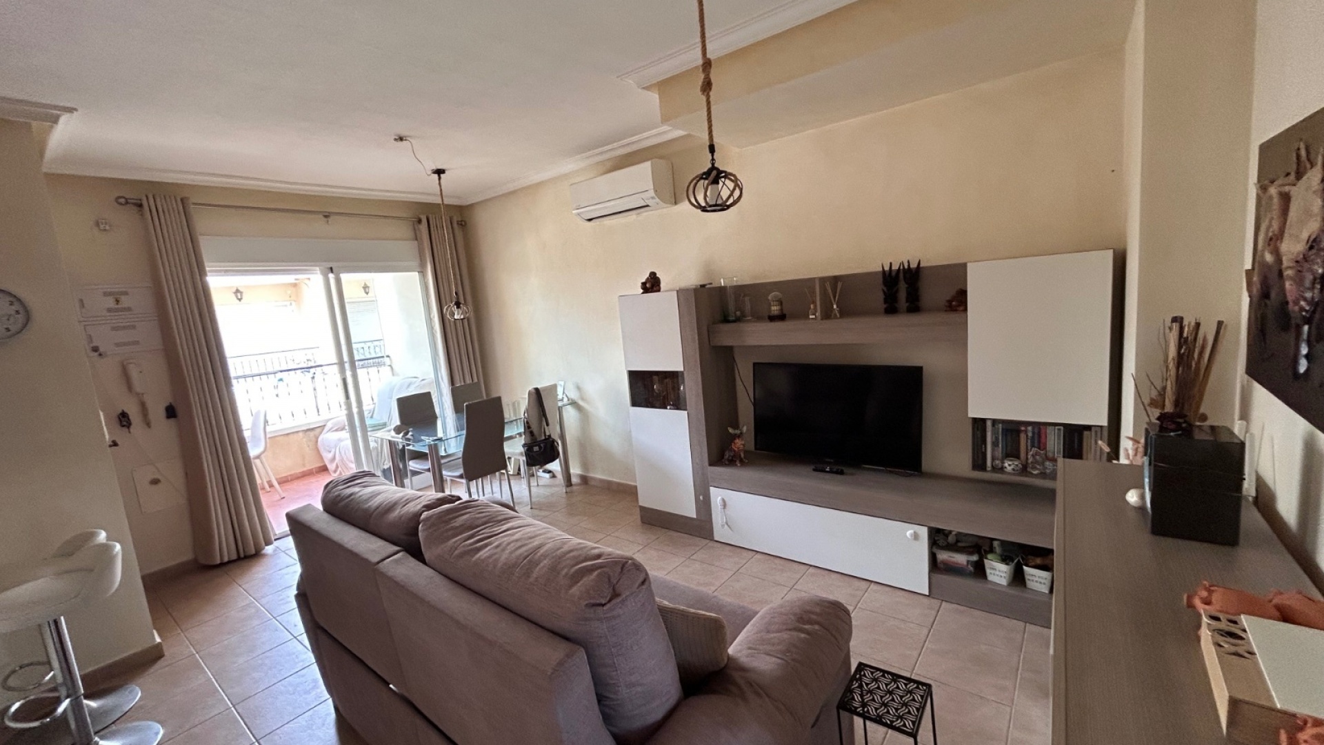 Resale - Apartment - Jacarilla