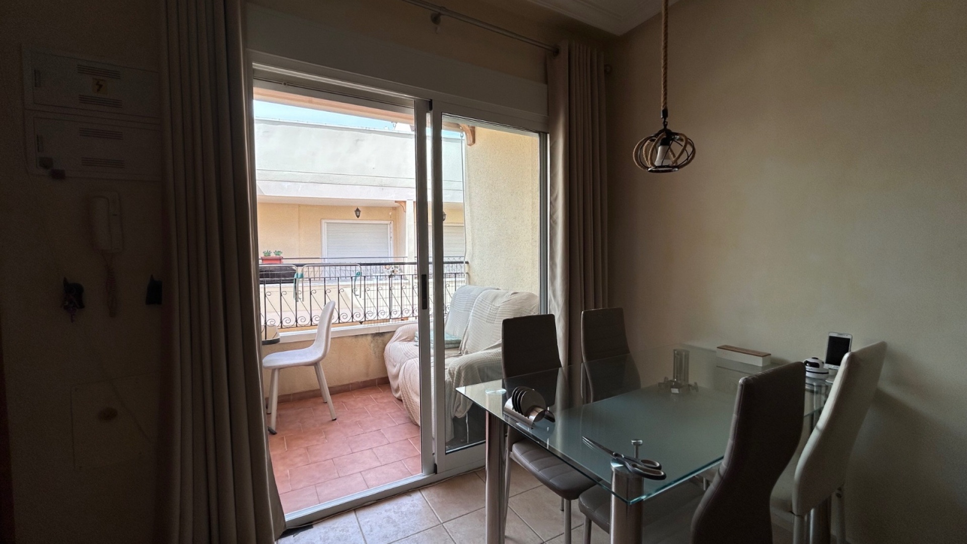 Resale - Apartment - Jacarilla