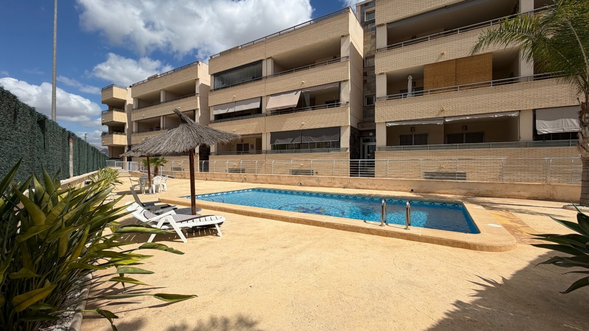 Resale - Apartment - Jacarilla