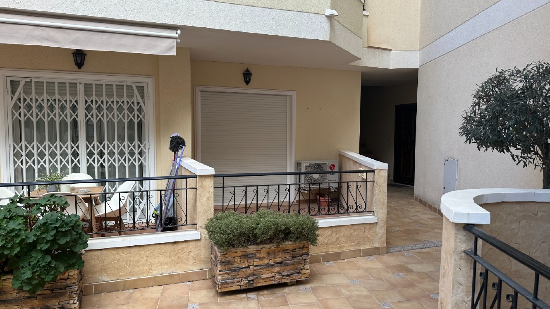 Resale - Apartment - Jacarilla