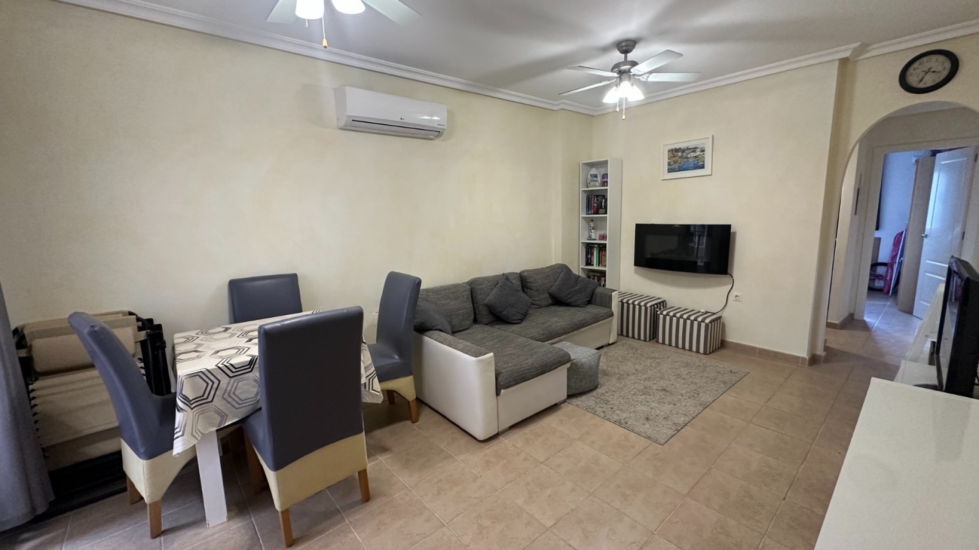 Resale - Apartment - Jacarilla
