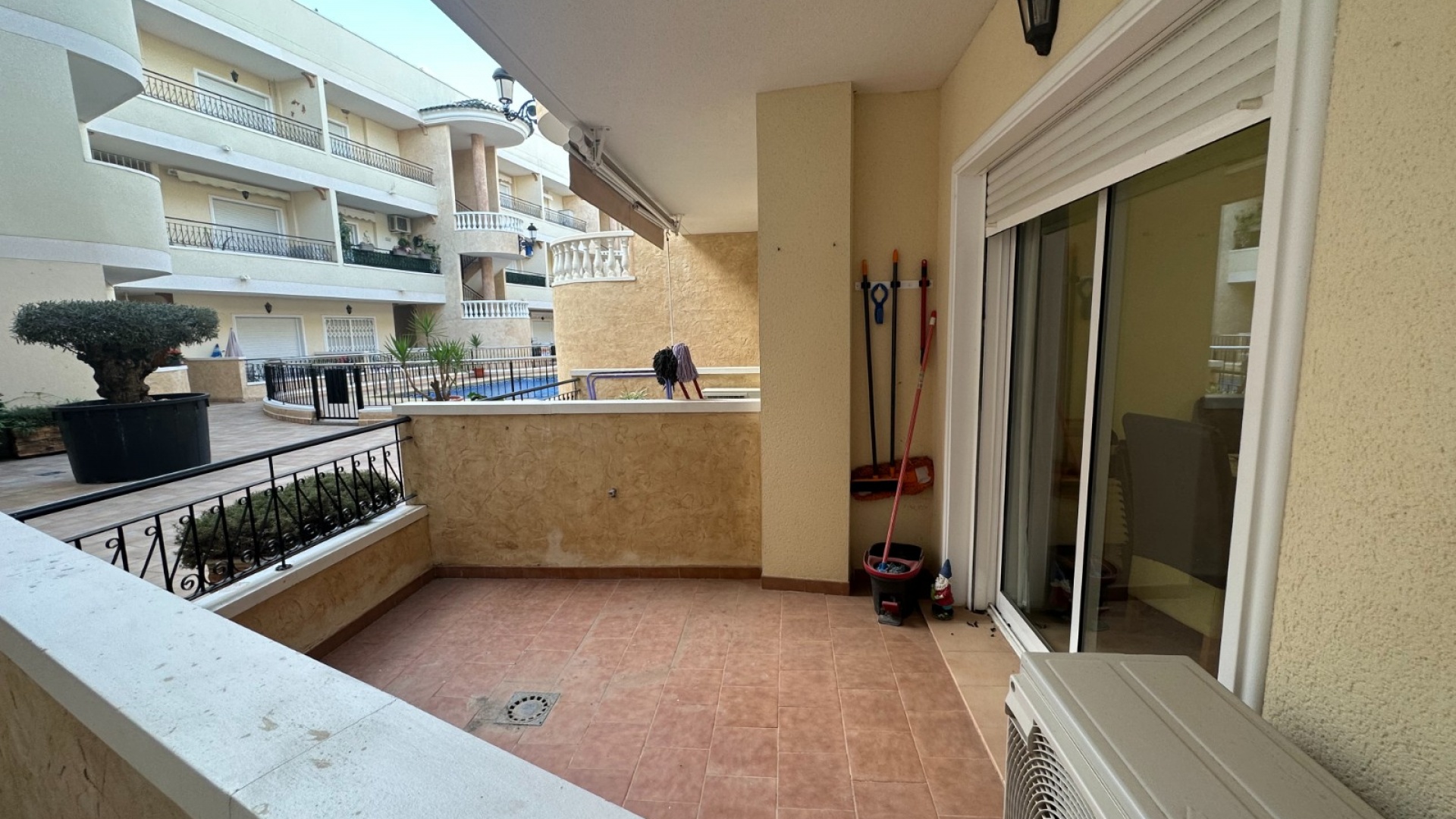 Resale - Apartment - Jacarilla
