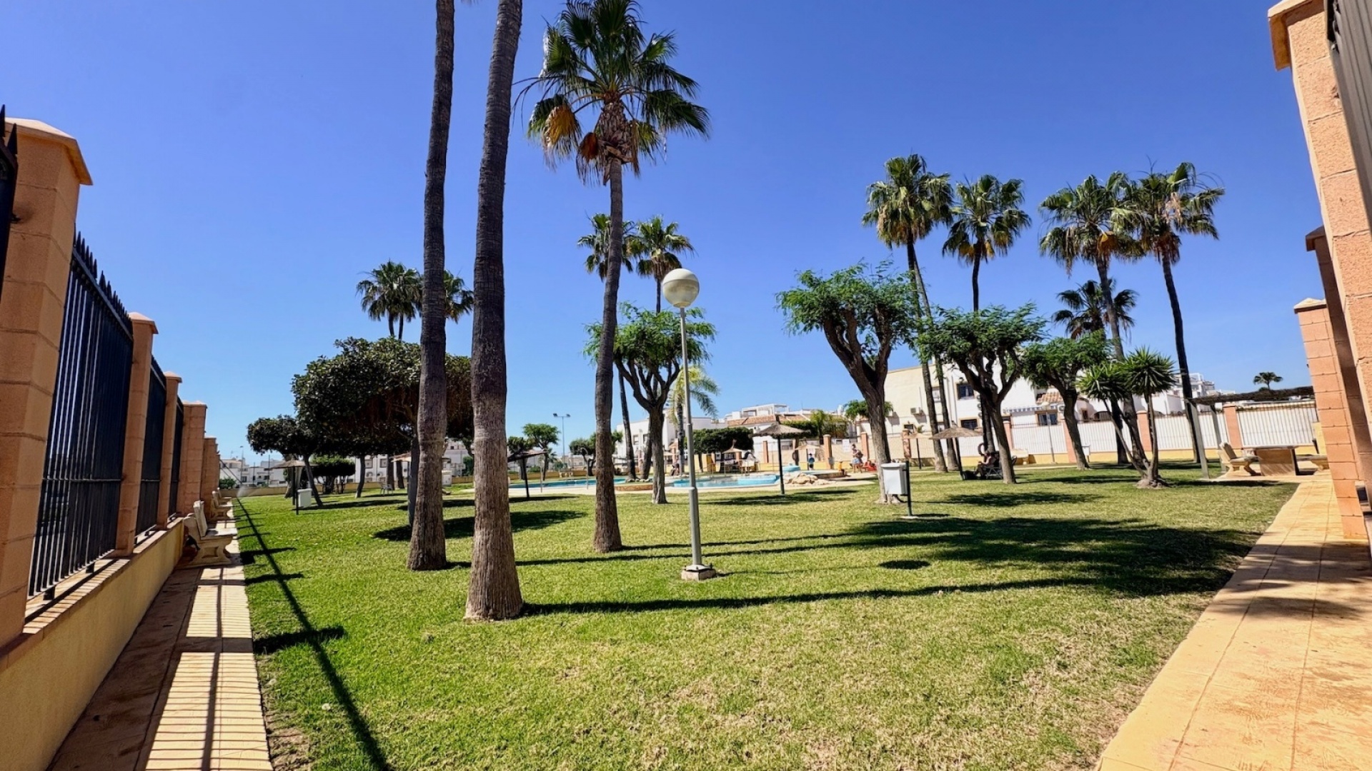 Resale - Apartment - La Florida  - La Florida