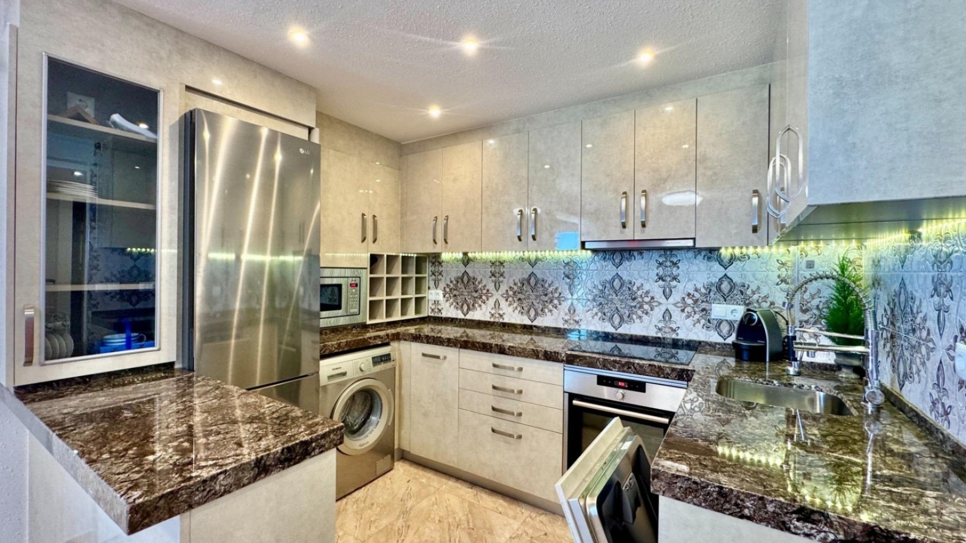 Resale - Apartment - La Mata - 1st Line to the Sea